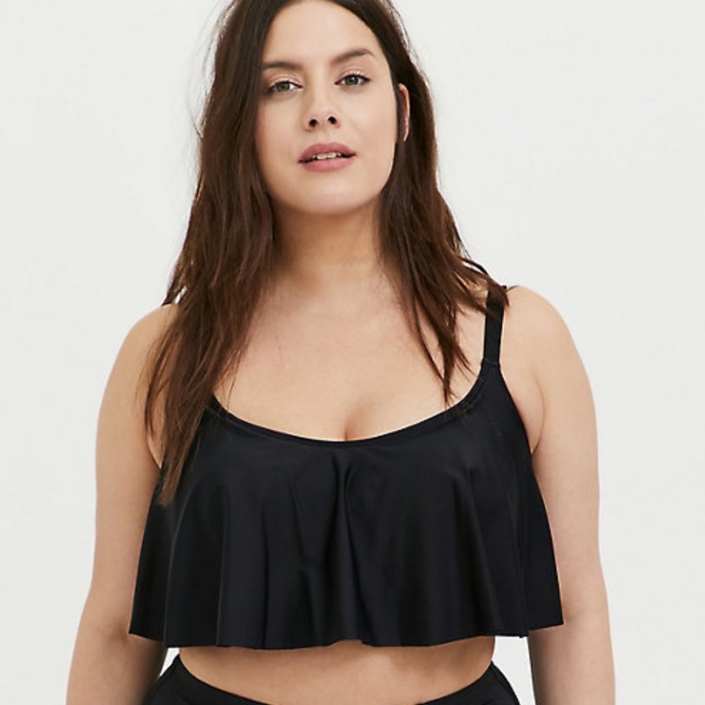 TORRID -Size 0 NWT BLK WIRELESS FLOUNCE BIKINI TOP